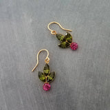 Pendientes navideños, pendiente de bayas de acebo, pendiente de acebo, pendiente de Navidad, glamour navideño, pendiente de cristal navideño, pendiente de invierno, Navidad
