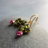 Pendientes navideños, pendiente de bayas de acebo, pendiente de acebo, pendiente de Navidad, glamour navideño, pendiente de cristal navideño, pendiente de invierno, Navidad