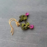 Pendientes navideños, pendiente de bayas de acebo, pendiente de acebo, pendiente de Navidad, glamour navideño, pendiente de cristal navideño, pendiente de invierno, Navidad