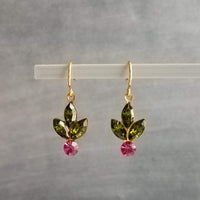 Pendientes navideños, pendiente de bayas de acebo, pendiente de acebo, pendiente de Navidad, glamour navideño, pendiente de cristal navideño, pendiente de invierno, Navidad