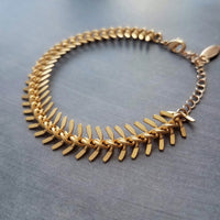 Gold Spine Bracelet, matte gold fish bone bracelet, herringbone chain, gold v bracelet, gold arrow, gold bracelet, v shape spiny bracelet