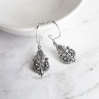 Silver Art Deco Earrings, filigree earring, antique silver earring, delicate silver earring, kidney wire, aged silver earring, lightweight - Constant Baubling